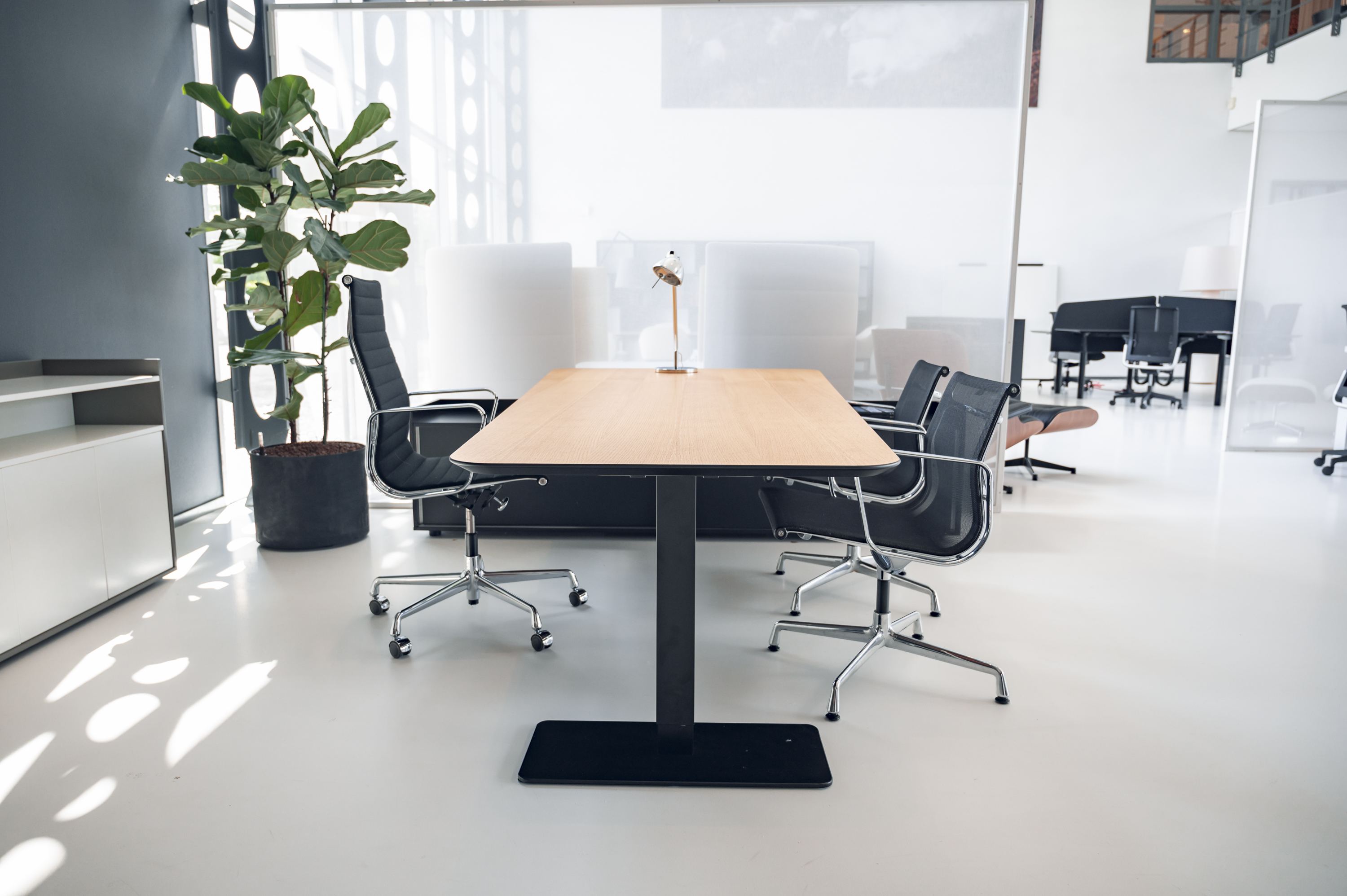 Sale Oving Projectinrichting Kantoor Zorg Horeca Twinform T-Bom