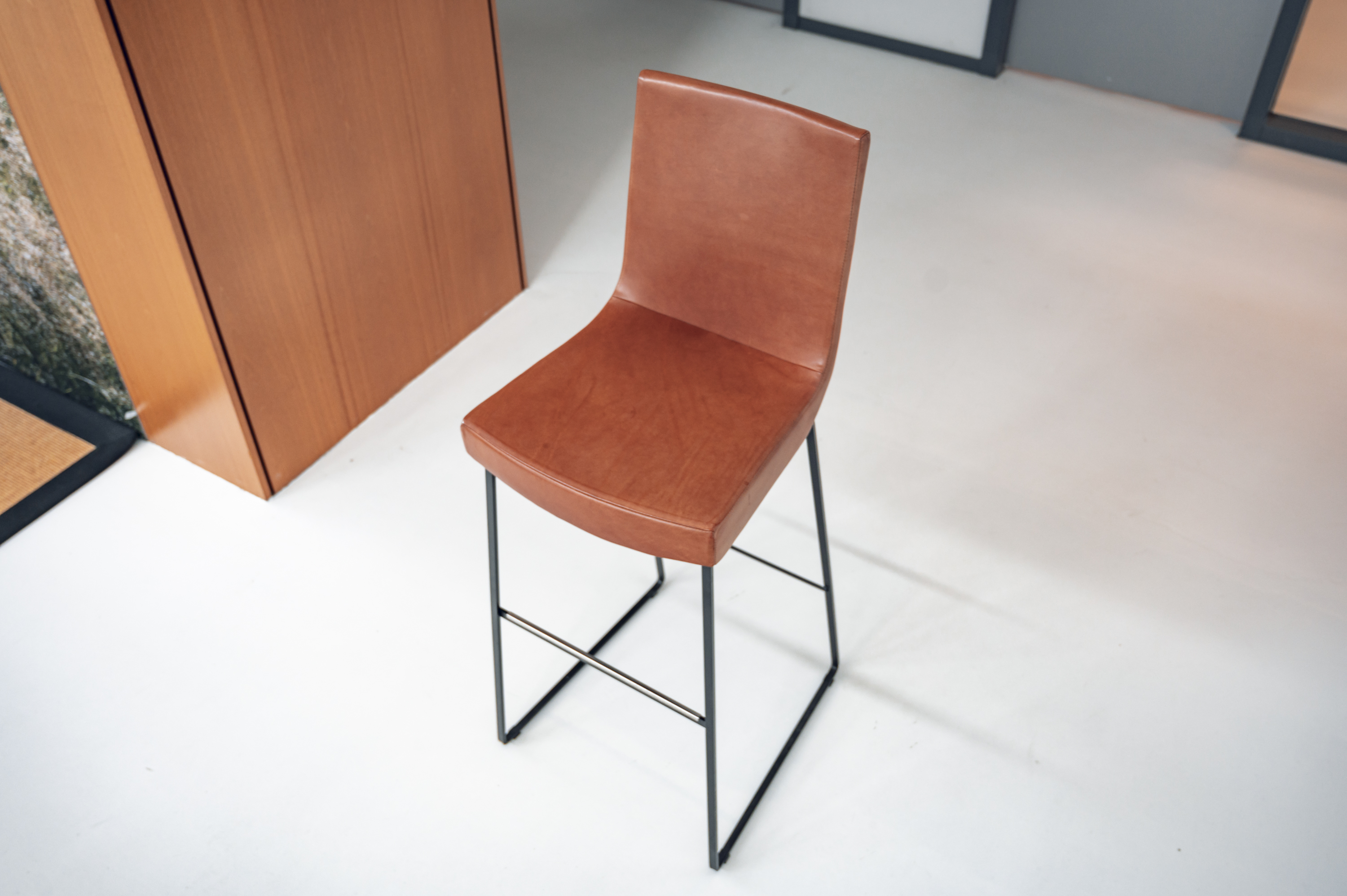 Sale Oving Projectinrichting Kantoor Zorg Horeca Montis Jim