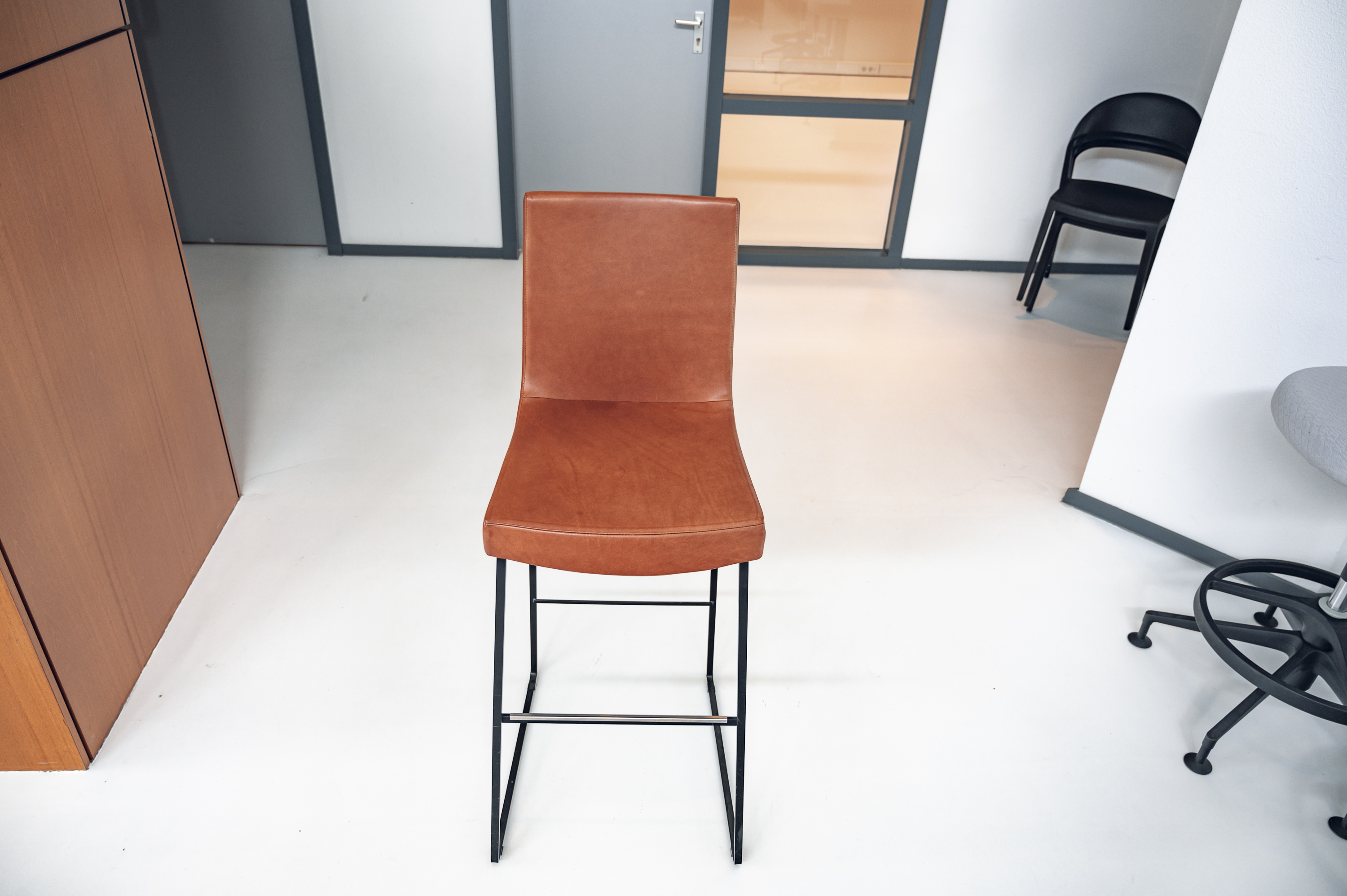 Sale Oving Projectinrichting Kantoor Zorg Horeca Montis Jim