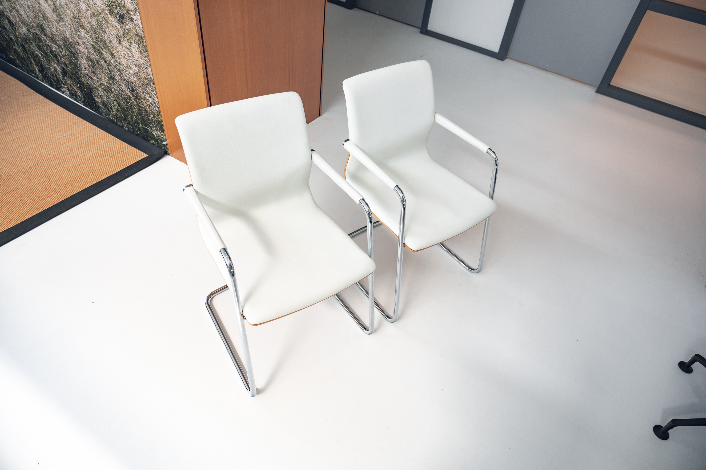 Sale Oving Projectinrichting Kantoor Zorg Horeca Martin Stoll Freischwinger