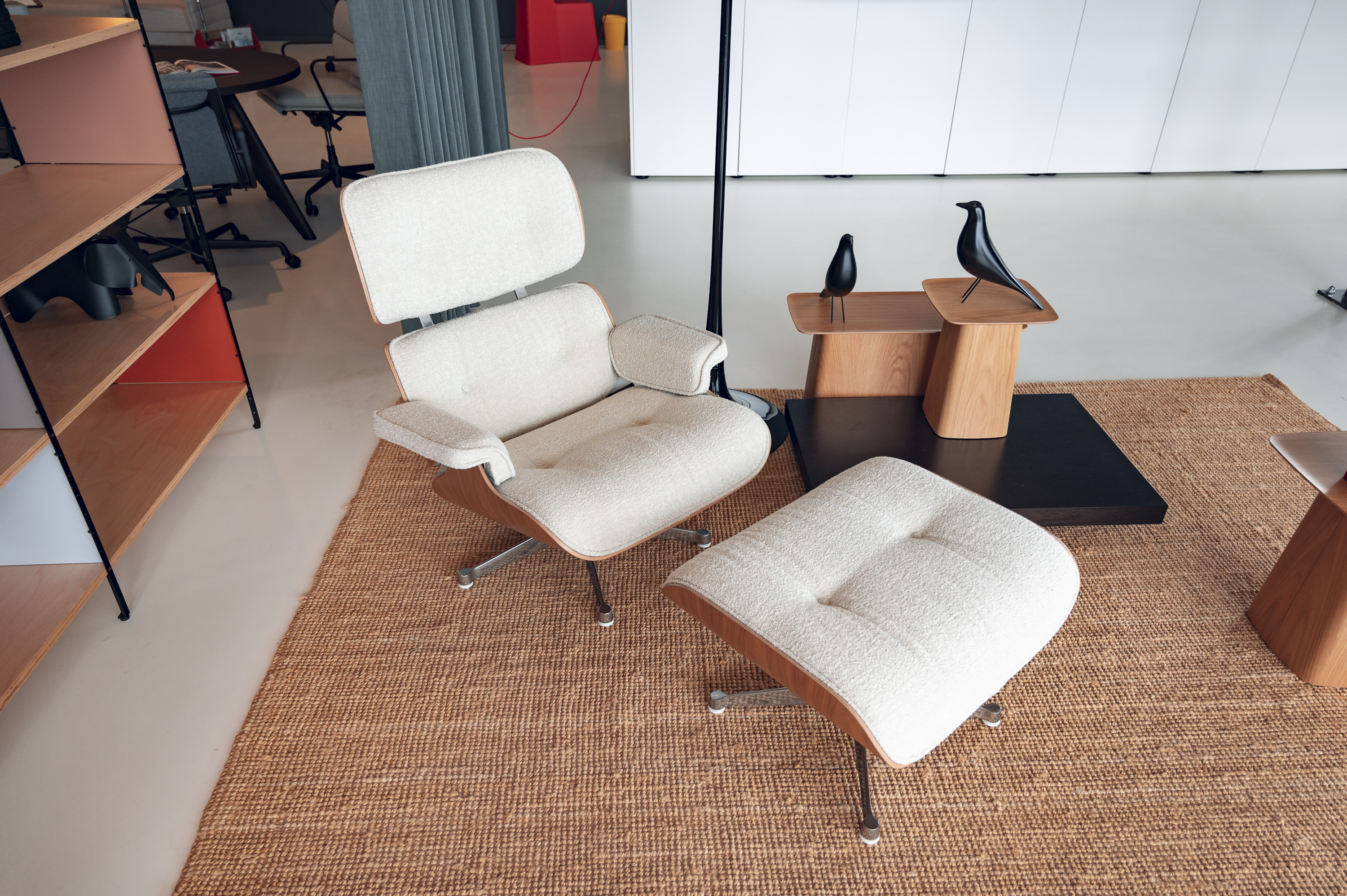 Sale Oving Projectinrichting Kantoor Zorg Horeca Vitra Eames Lounge Chair & Ottoman