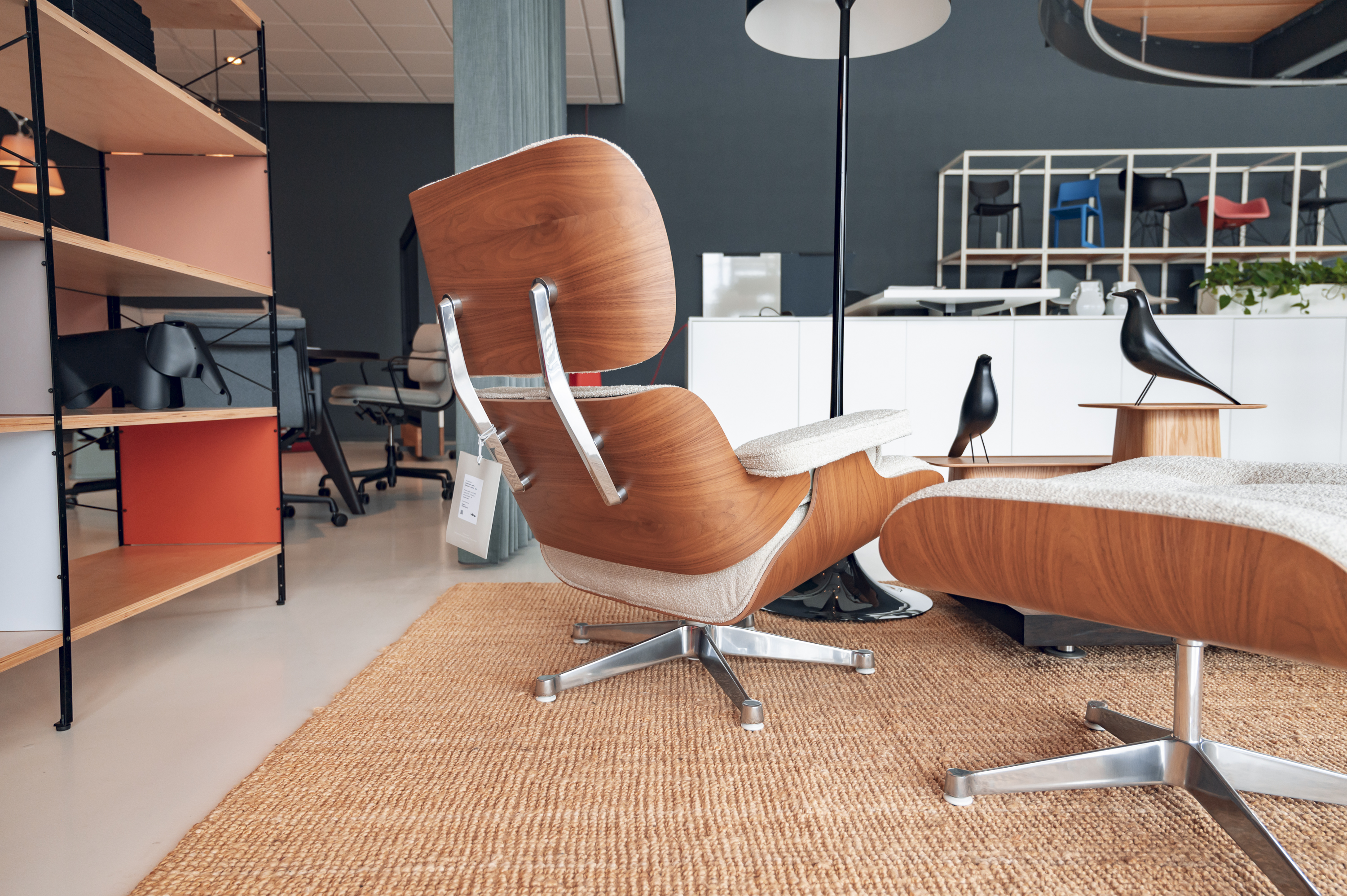 Sale Oving Projectinrichting Kantoor Zorg Horeca Vitra Eames Lounge Chair & Ottoman