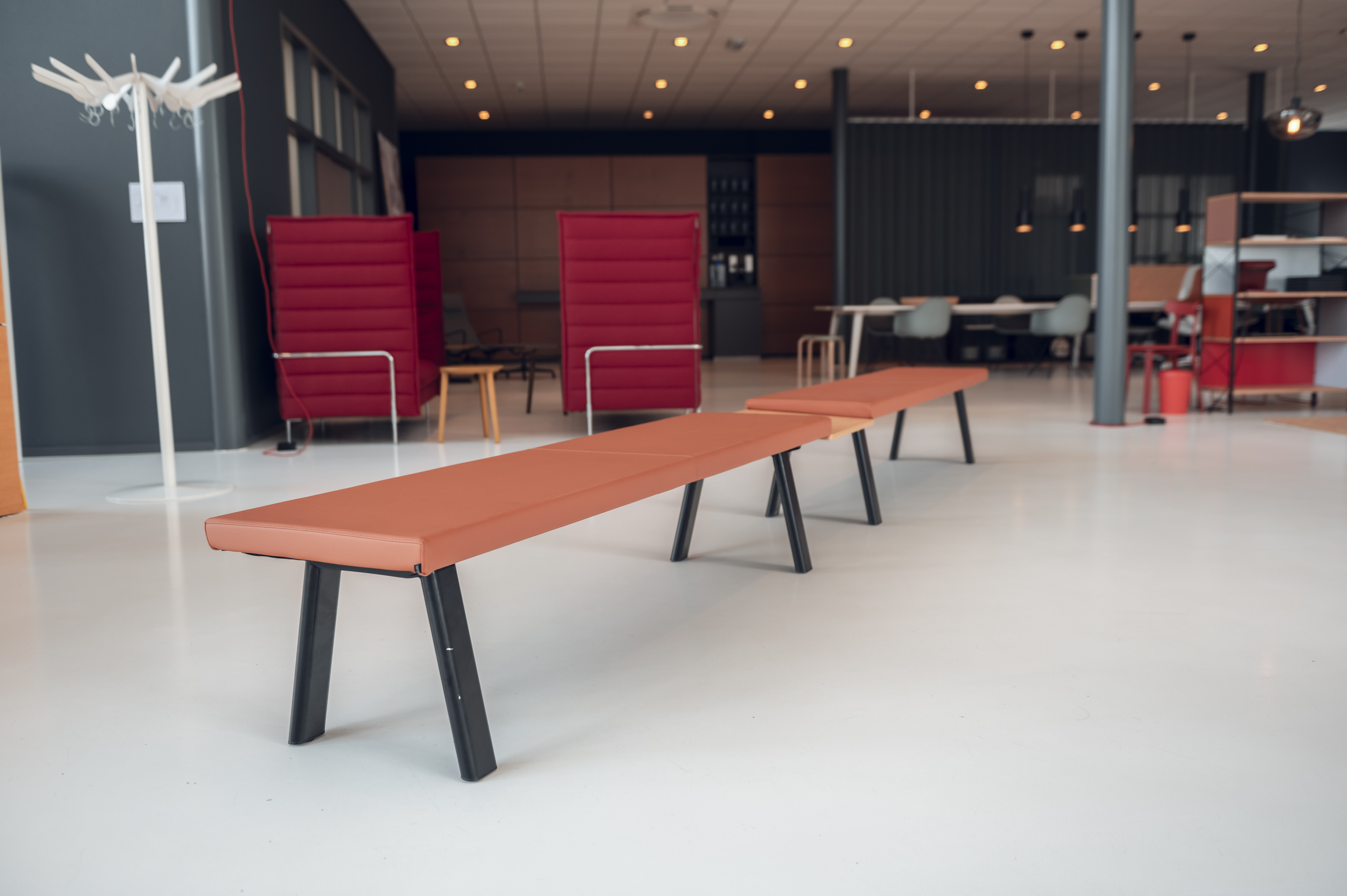 Sale Oving Projectinrichting Kantoor Zorg Horeca Inclass Plania bank