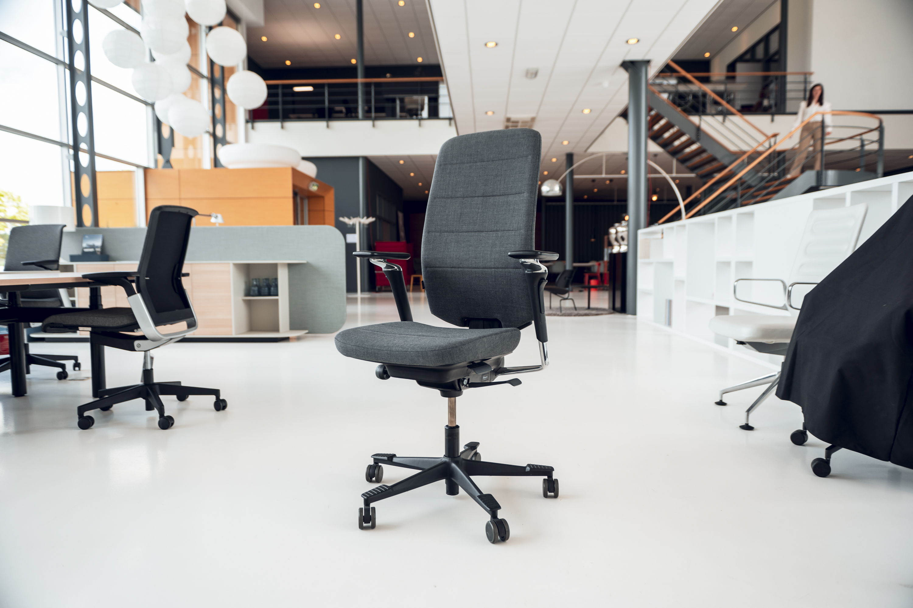 Sale Oving Projectinrichting Kantoor Zorg Horeca Kinnarps Capella bureaustoel