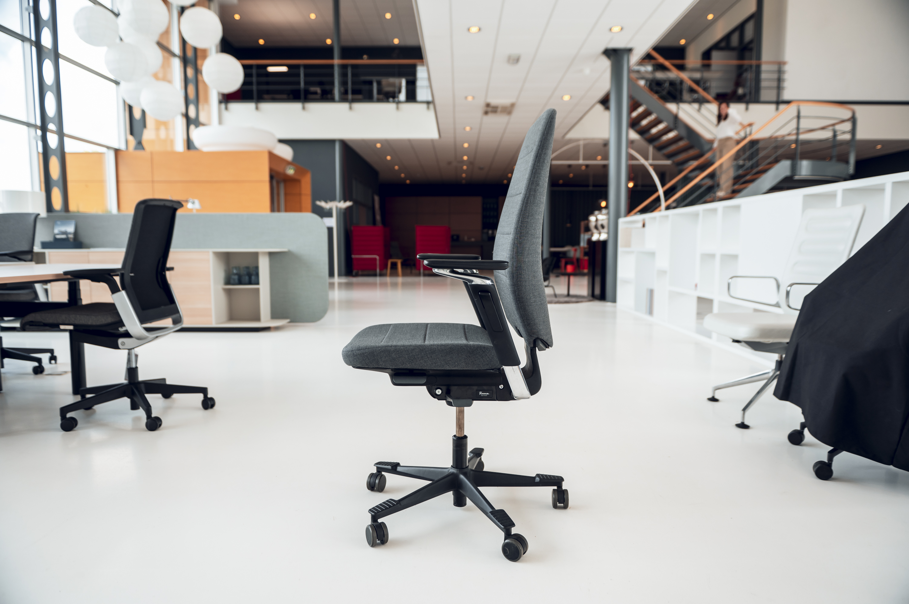 Sale Oving Projectinrichting Kantoor Zorg Horeca Kinnarps Capella bureaustoel