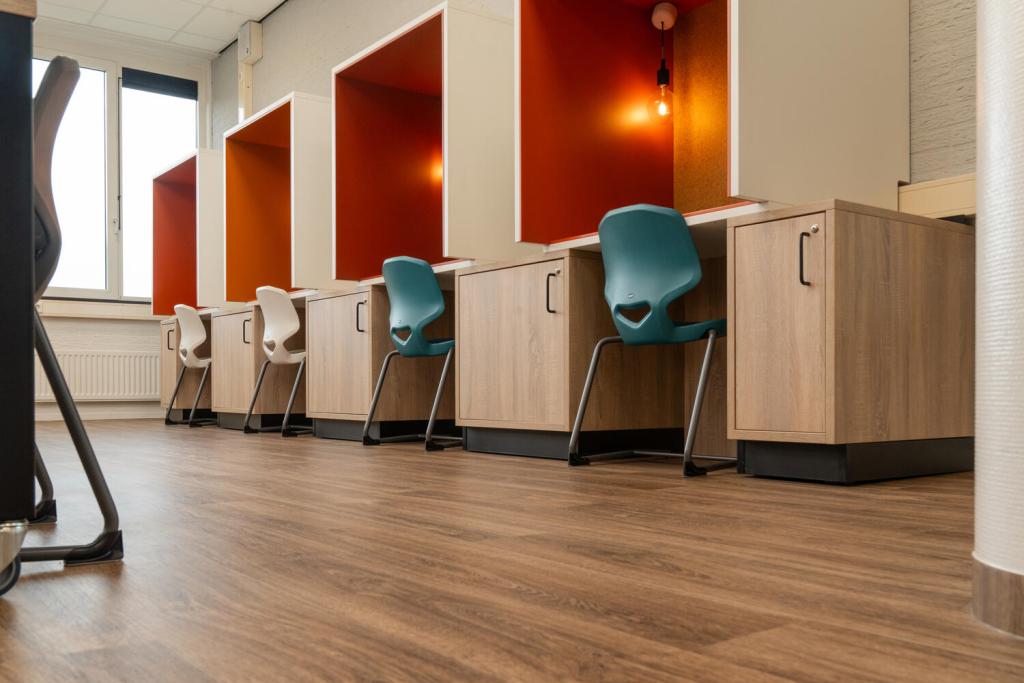 RF NL Vechtdal College Referentie Linoleum Floor Veneto 011 Oving Projectinrichting Kantoor Zorg Horeca