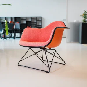 Vitra Eames Plastic Armchair LAR